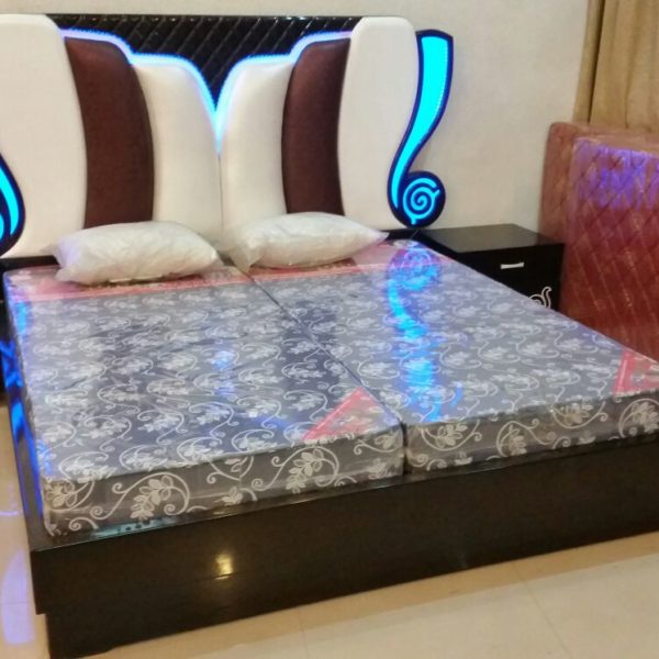 Newly Light Bed with Sides